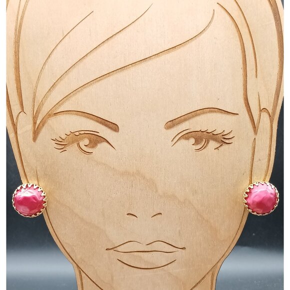 Vintage Gold-Tone Clip-On Earrings with Magenta Cabochon Center - Picture 1 of 4